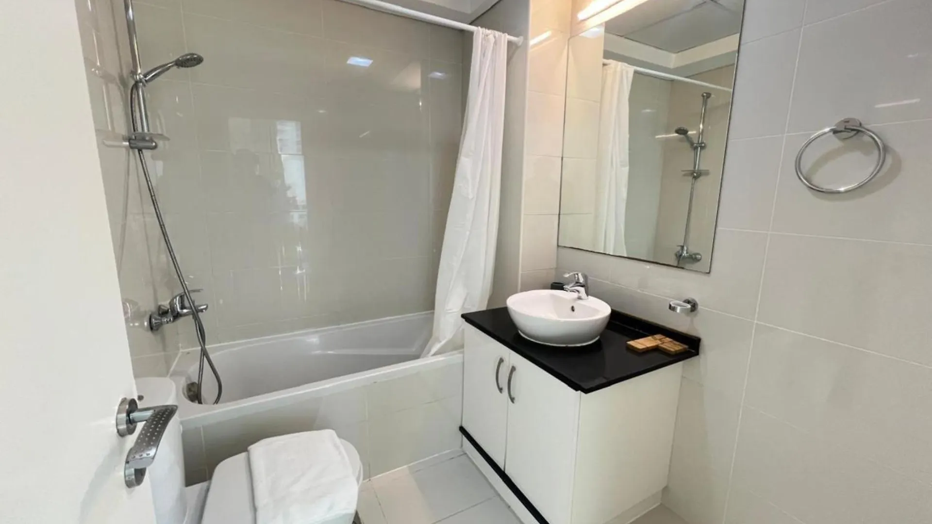 Apartamento Luxury Prestige 1Br In Damac Central-02 Dubai Emirados Árabes Unidos