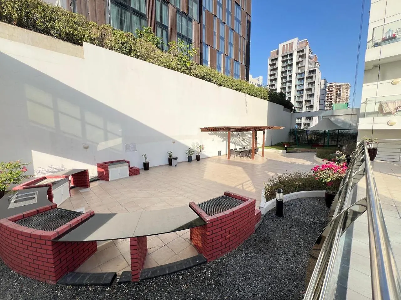 Luxury Prestige 1Br In Damac Central-02 Dubai United Arab Emirates