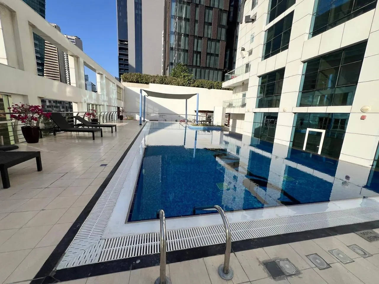 Luxury Prestige 1Br In Damac Central-02 Dubai 0*,  United Arab Emirates